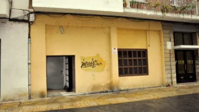 Local comercial en alquiler en Plaza de León, Centro (Palencia Capital) de 3.000 €<span>/mes</span>