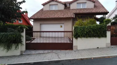 Casa en venta en Calle Urbanizacion Montealegre, Número 0, Seixalbo-Monte-Ceboliño-Velle (Ourense Capital) de 355.000 €