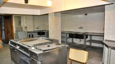 Local comercial en venta en Avenida de la Antigua Florida, número sn, Centro (Palencia Capital) de 200.000 €