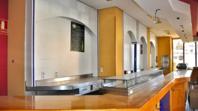 Local comercial en venta en Avenida de la Antigua Florida, número sn, Centro (Palencia Capital) de 200.000 €
