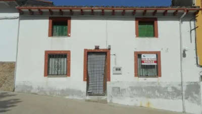 Rustic cottage for sale in Calle de la Esperanza, 76, near Calle de los Labrados, Arenas de San Pedro of 25.000 €