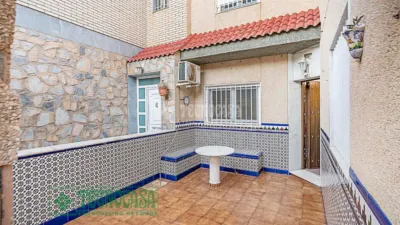 Casa adosada en venta en Centro, Centro (Distrito Núcleo Urbano. Roquetas de Mar) de 170.000 €
