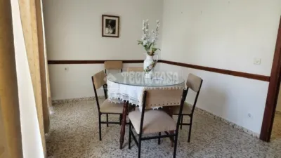 Piso en venta en Calle San Sebastián - Más