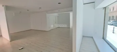 Local comercial en venta en Centro - Más