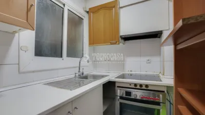 Piso en venta en Roquetes, Roquetes (Distrito Nou Barris. Barcelona Capital) de 130.000 €