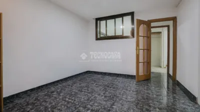 Piso en venta en Roquetes, Roquetes (Distrito Nou Barris. Barcelona Capital) de 130.000 €