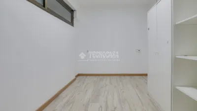 Piso en venta en Roquetes, Roquetes (Distrito Nou Barris. Barcelona Capital) de 130.000 €