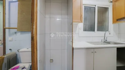 Piso en venta en Roquetes, Roquetes (Distrito Nou Barris. Barcelona Capital) de 130.000 €