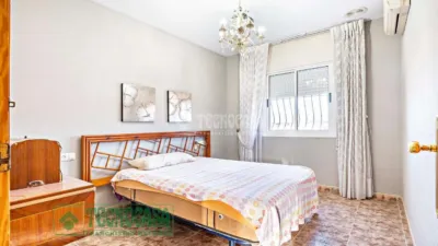 Casa unifamiliar en venta en Centro, Centro (Distrito Núcleo Urbano. Roquetas de Mar) de 199.900 €