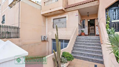 Casa unifamiliar en venta en Centro, Centro (Distrito Núcleo Urbano. Roquetas de Mar) de 199.900 €