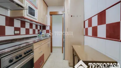 Piso en venta en Avinguda de Santa Coloma, cerca de Plaça de Pau Casals, Riu Nord-Riu Sud (Santa Coloma de Gramenet) de 239.000 €