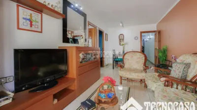 Piso en venta en Avinguda de Santa Coloma, cerca de Plaça de Pau Casals, Riu Nord-Riu Sud (Santa Coloma de Gramenet) de 239.000 €