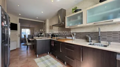 Casa adosada en venta en Castañeras, Castañeras (Arroyomolinos) de 544.900 €