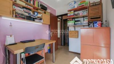 Piso en venta en Carrer de Sant Crispí, cerca de Passatge Comercial, Ca n'Anglada (Terrassa) de 132.900 €
