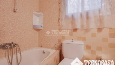 Piso en venta en Carrer de Sant Crispí, cerca de Passatge Comercial, Ca n'Anglada (Terrassa) de 132.900 €