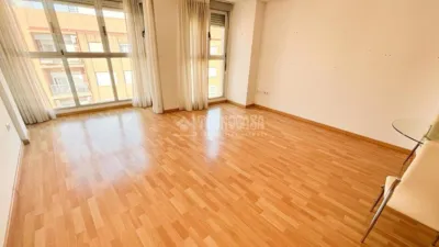 Piso en alquiler en Benicalap - Imagen 2