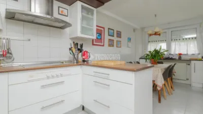 Semi-detached house in Zona Parque Sur photo 8