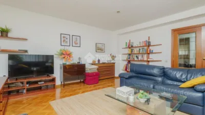 Semi-detached house in Zona Parque Sur photo 6