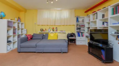 Semi-detached house in Zona Parque Sur photo 22