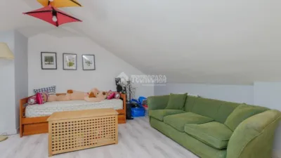 Semi-detached house in Zona Parque Sur photo 20