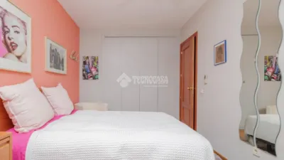 Semi-detached house in Zona Parque Sur photo 15