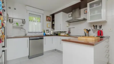 Semi-detached house in Zona Parque Sur photo 9
