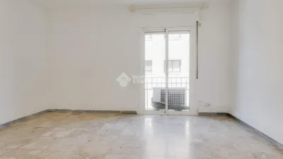 Apartment in Centre photo 2