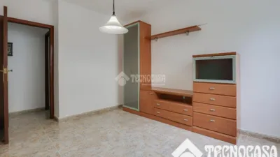 Flat in La Verneda-La Pau photo 2