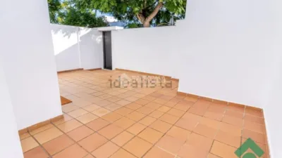 Single-family home on Doctor Benito Daza Street photo 19