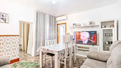 Terraced House in the Centre photo 8