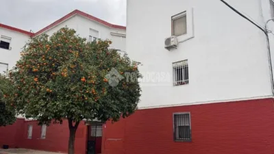 Apartment on Lora del Río Street photo 20
