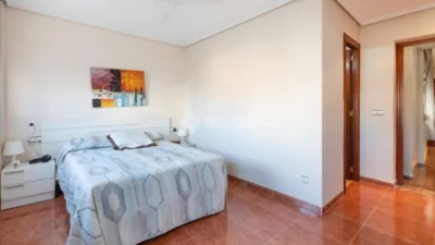 Detached house in Torrefiel photo 17