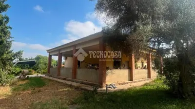 Single-family home in Carmona photo 3