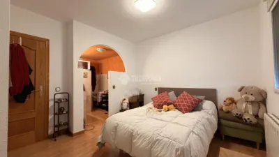 Flat in Velilla de San Antonio photo 14
