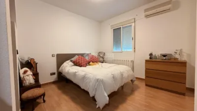 Flat in Velilla de San Antonio photo 13