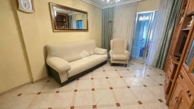 Apartment in Aluche photo 2