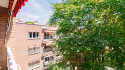 Apartment in Alameda de Osuna photo 4