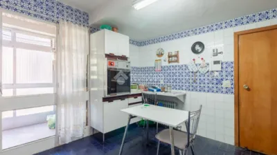 Apartment in Alameda de Osuna photo 2