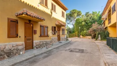 Terraced House in Colonia photo 32