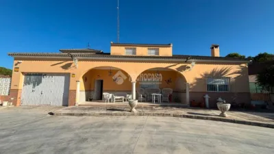 Rustic house on Monjas Street photo 4