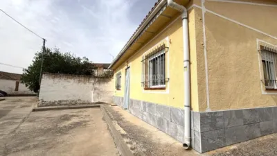 Single-family home in Ataquines photo 3