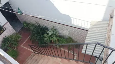 Single-family home on Mogrollos Street photo 33