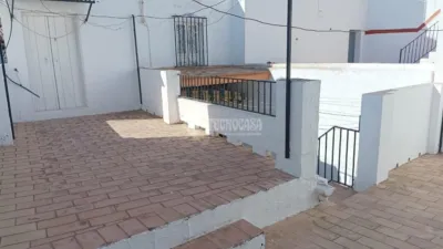 Single-family home on Mogrollos Street photo 34