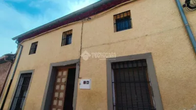 Detached house in Villaverde de Medina photo 3