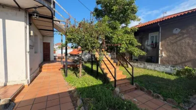 Single-family home on León Felipe Street photo 3