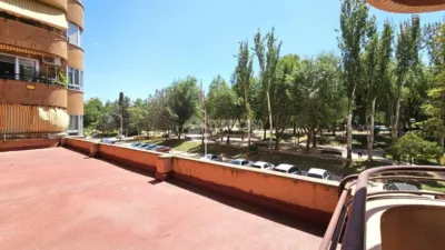 Flat in La Milagrosa-La Estrella-San Antón photo 2