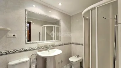 Flat in La Milagrosa-La Estrella-San Antón photo 30