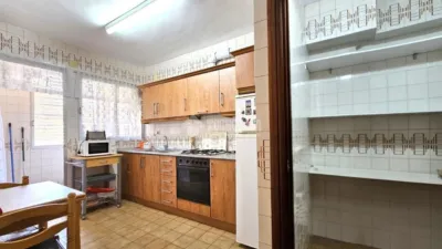 Flat in La Milagrosa-La Estrella-San Antón photo 12