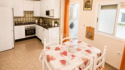 Apartment in Campanar photo 9
