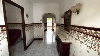 Semi-detached house on Prior Requena Street photo 2